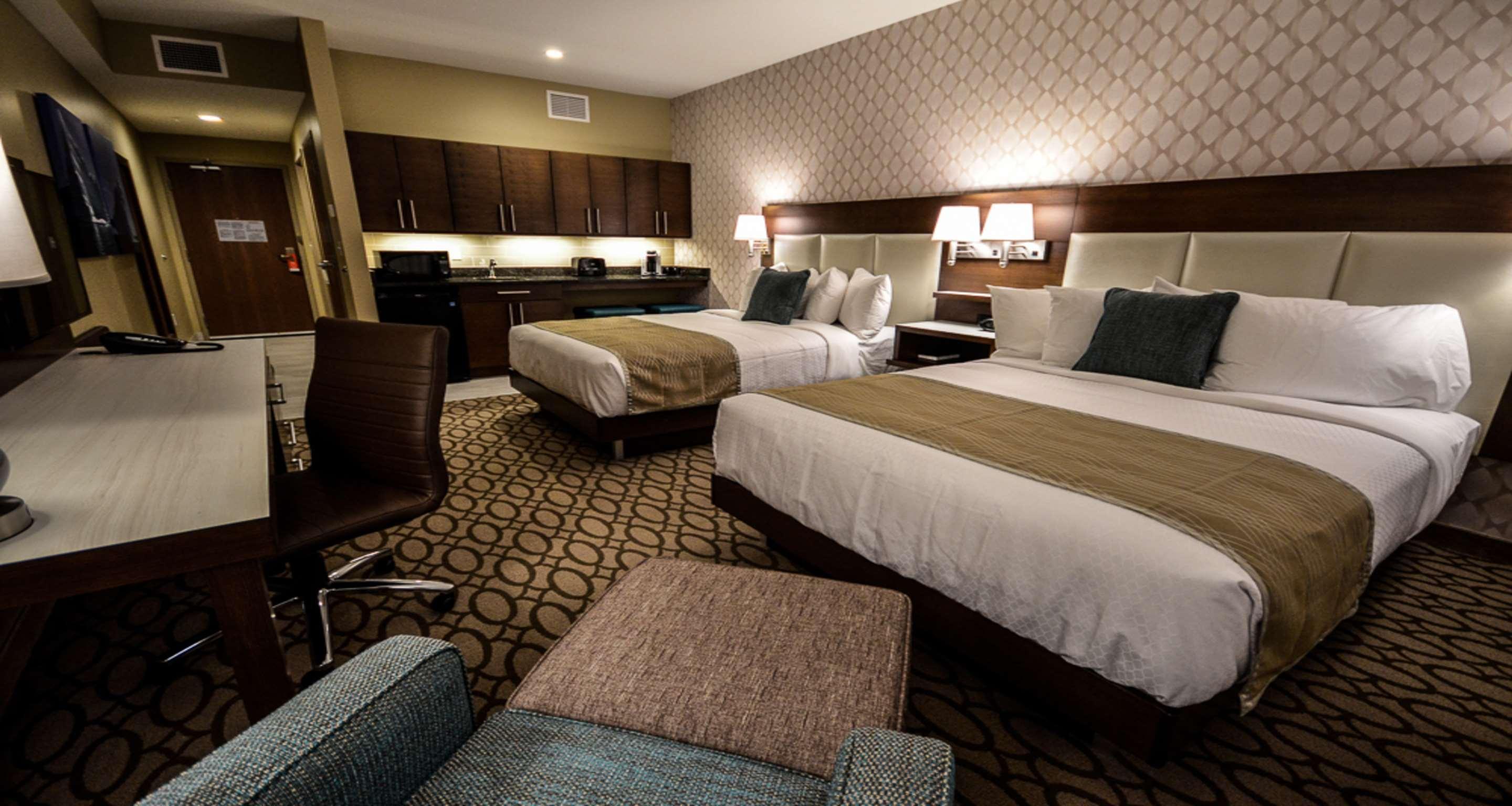 Best Western Plus St. John'S Airport Hotel And Suites Buitenkant foto