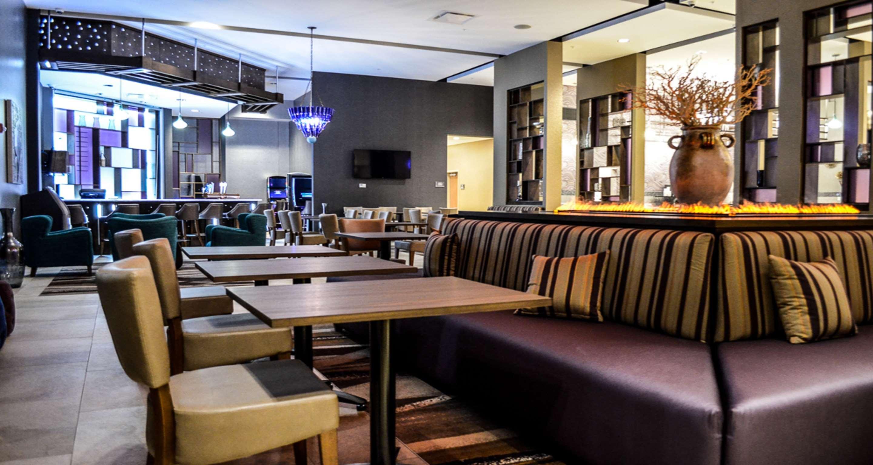 Best Western Plus St. John'S Airport Hotel And Suites Buitenkant foto