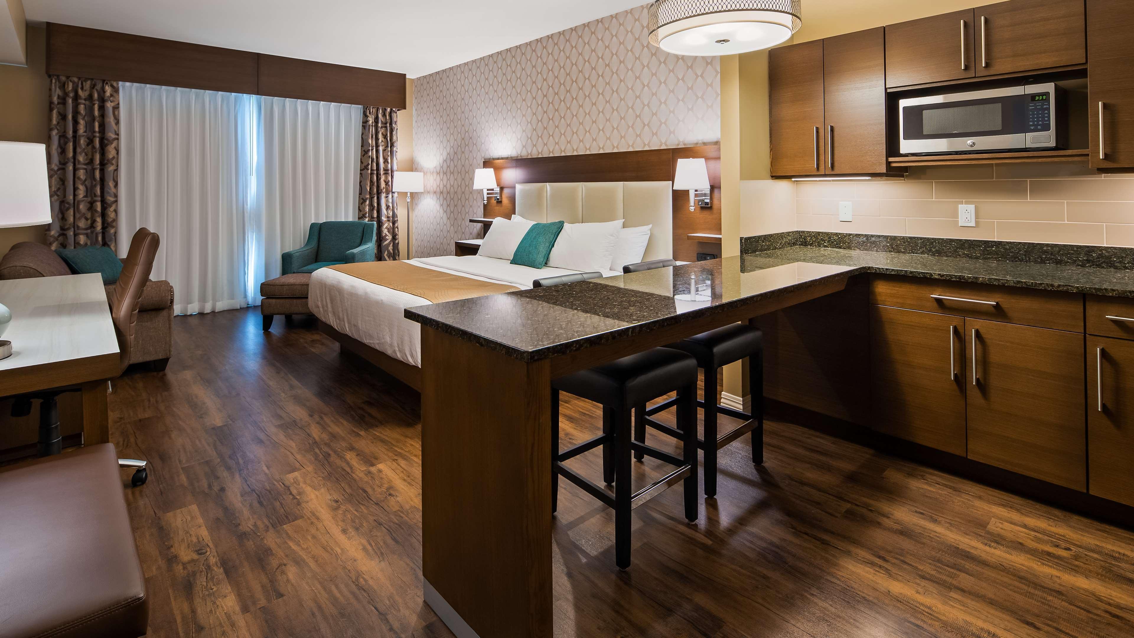 Best Western Plus St. John'S Airport Hotel And Suites Buitenkant foto