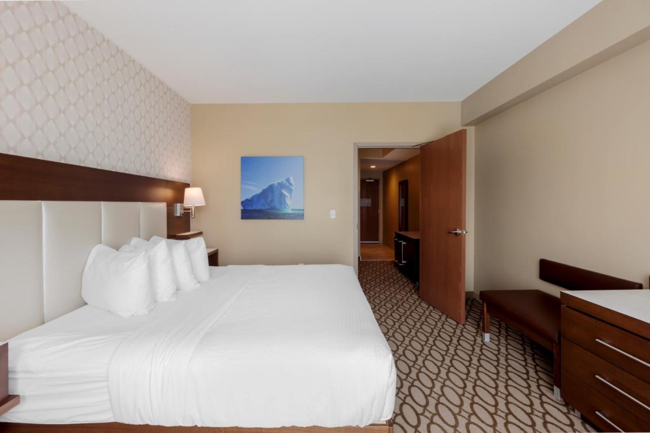 Best Western Plus St. John'S Airport Hotel And Suites Buitenkant foto