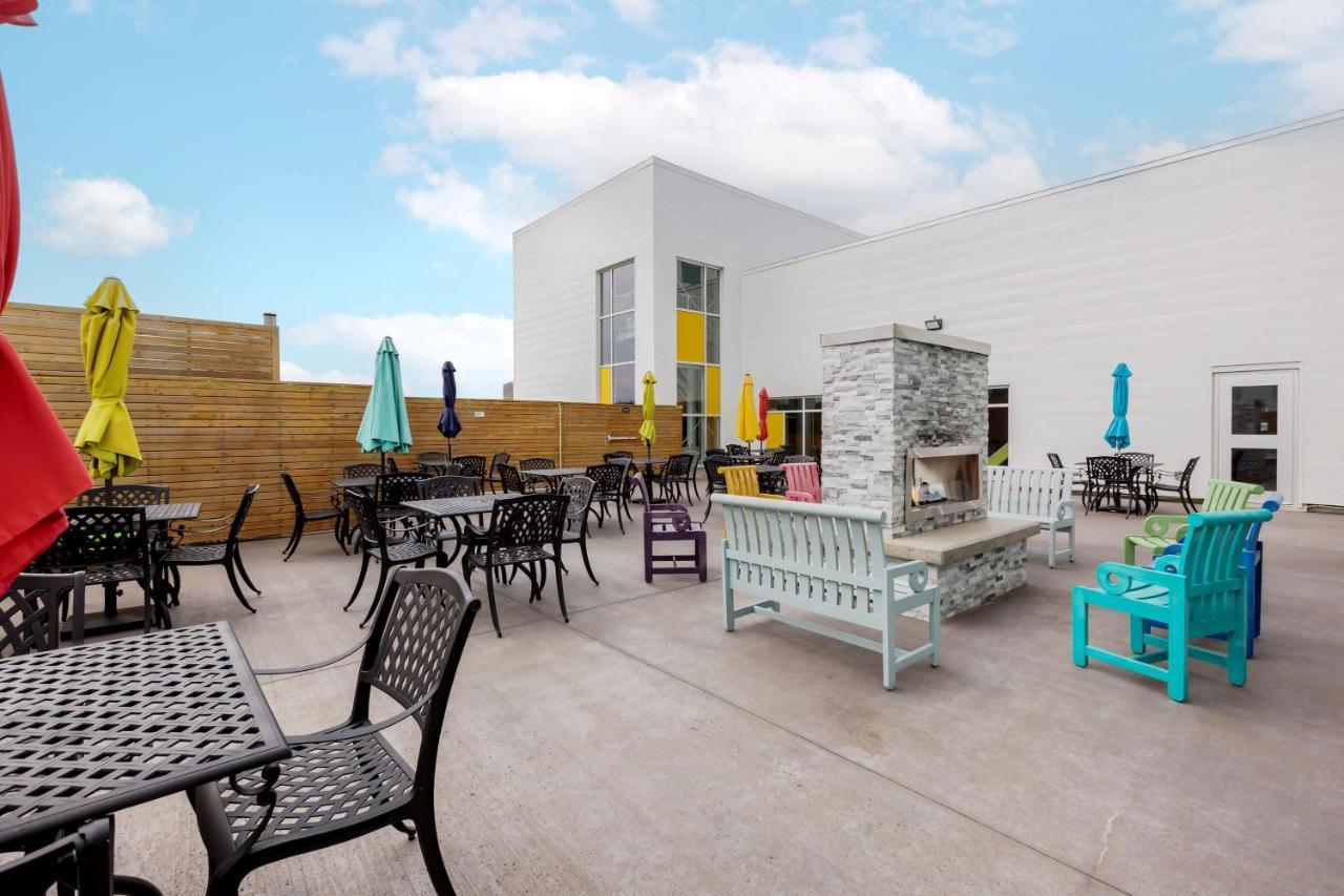 Best Western Plus St. John'S Airport Hotel And Suites Buitenkant foto