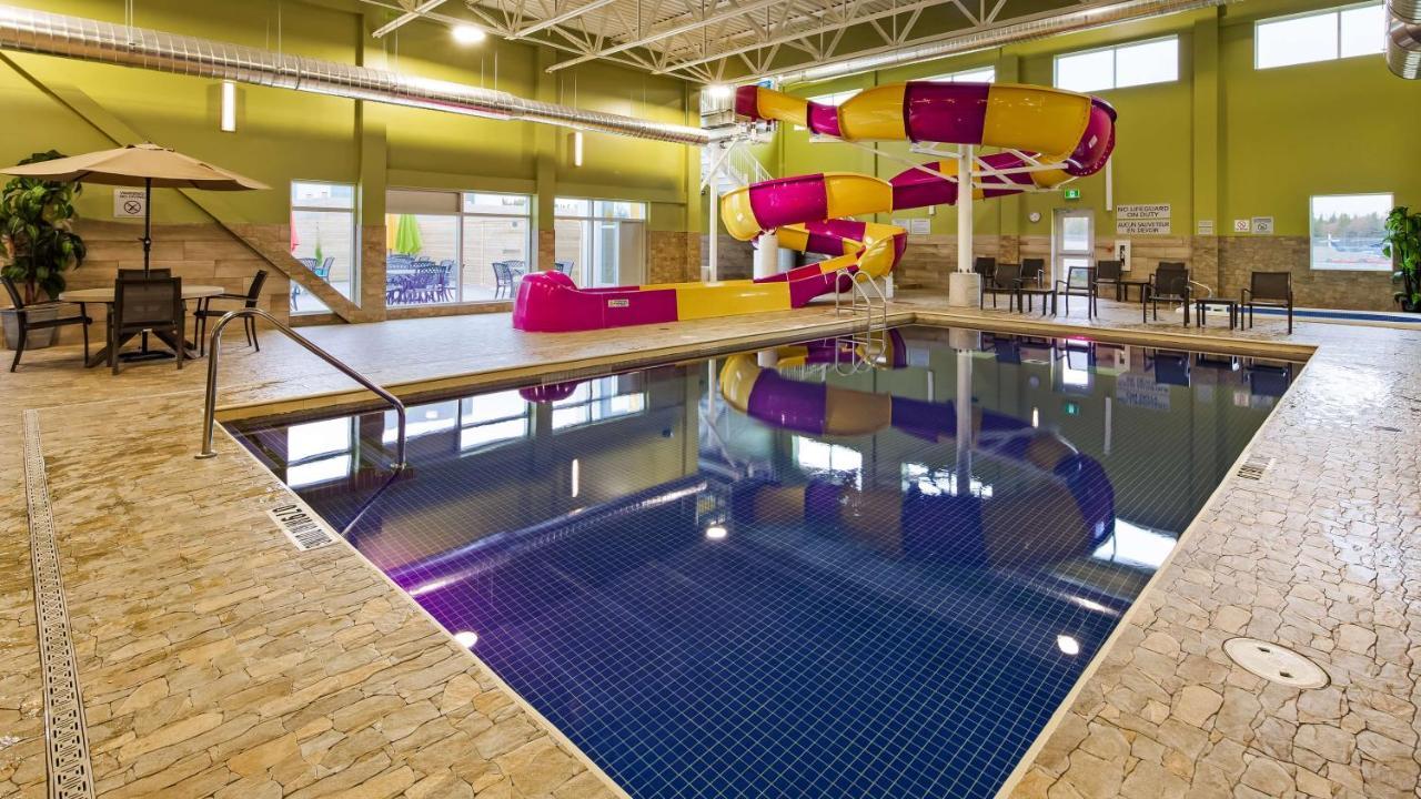 Best Western Plus St. John'S Airport Hotel And Suites Buitenkant foto